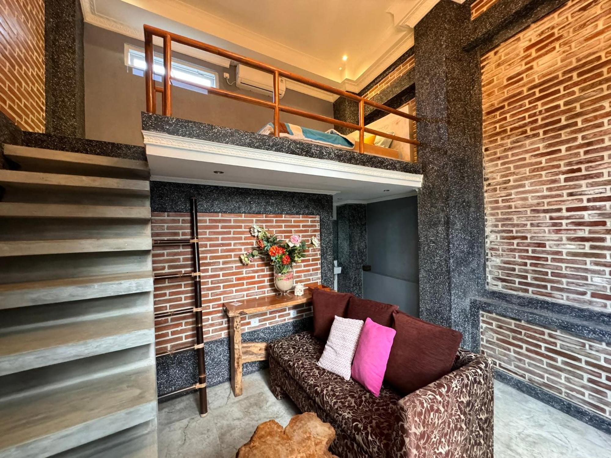 Giri Hill Homestay Nusa Dua (Bali) Exterior foto