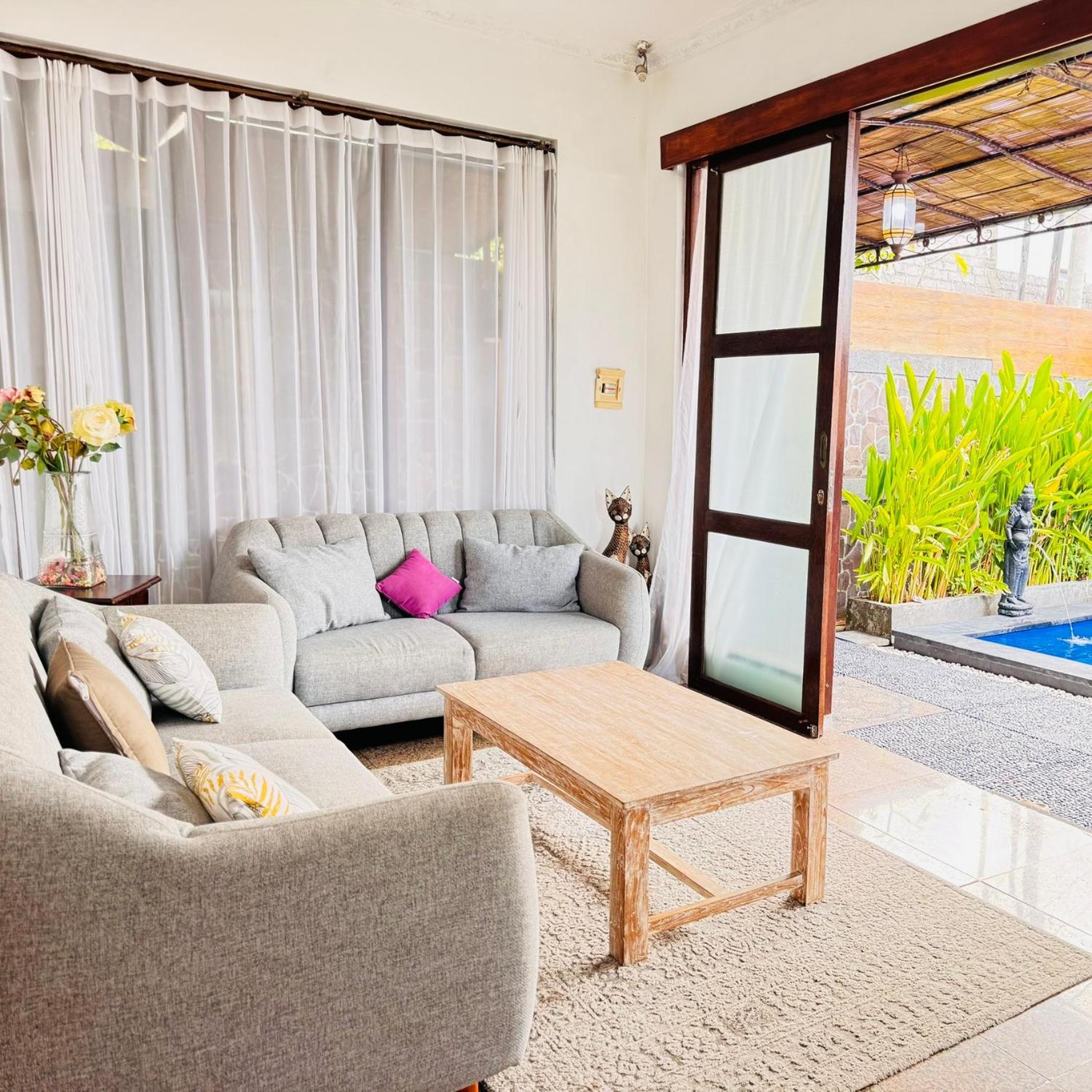 Giri Hill Homestay Nusa Dua (Bali) Exterior foto